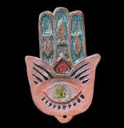 hamsa with eye