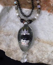 Victorian style Queen's Head in Silver Spoon