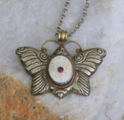 Silver-plated butterfly, hand-carved Tibetan pendant necklace